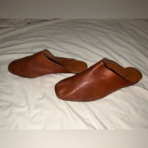 Free people reese leather flats great condition!